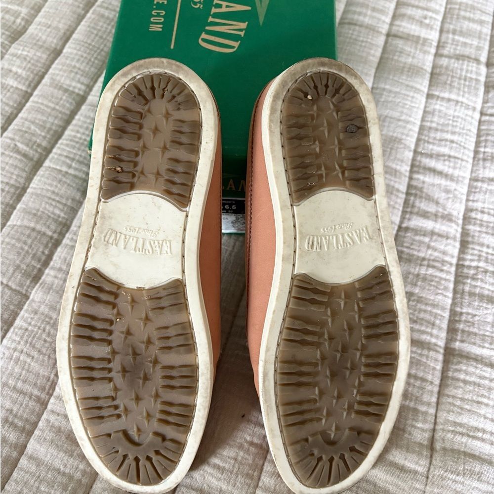 Eastland Womens Rose Blush Leather Mandy Mules with Tassels Size 6.5 - Picture 3 of 4